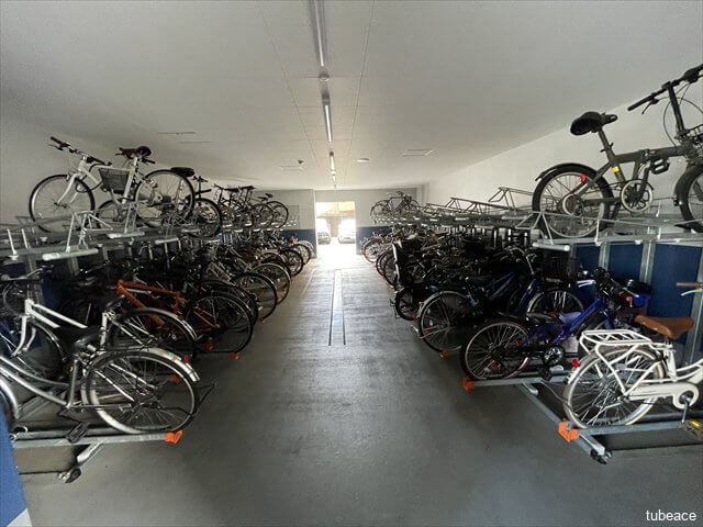 敷地内駐輪場です。屋根があり雨風から自転車を守れます。