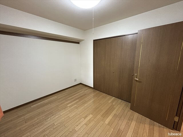 ５．５帖の洋室です。子供部屋にいかがでしょうか。