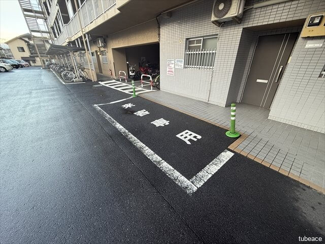 来客用駐車場もありますので、急な来客の際も安心ですね。